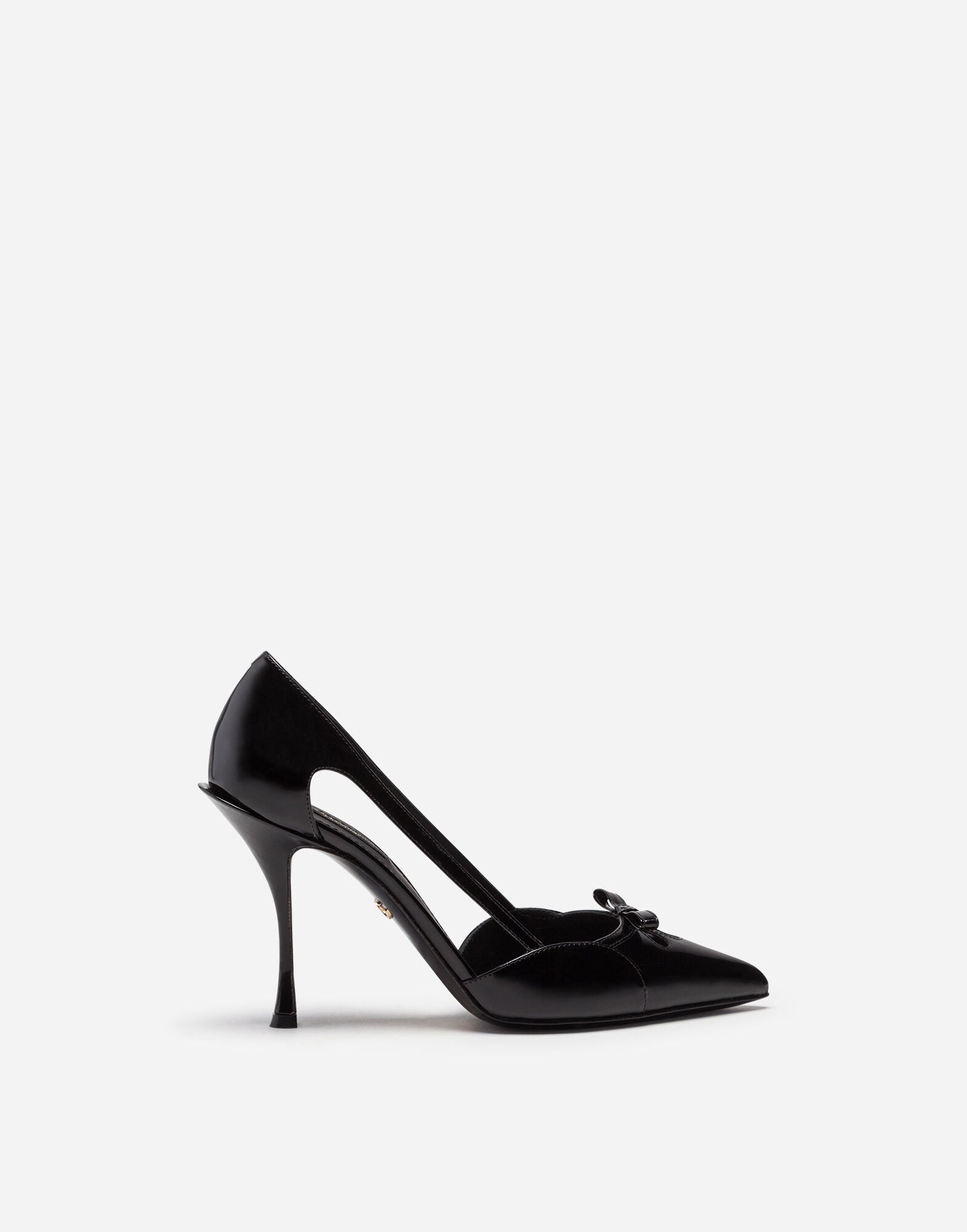 Polished calfskin pumps with bow