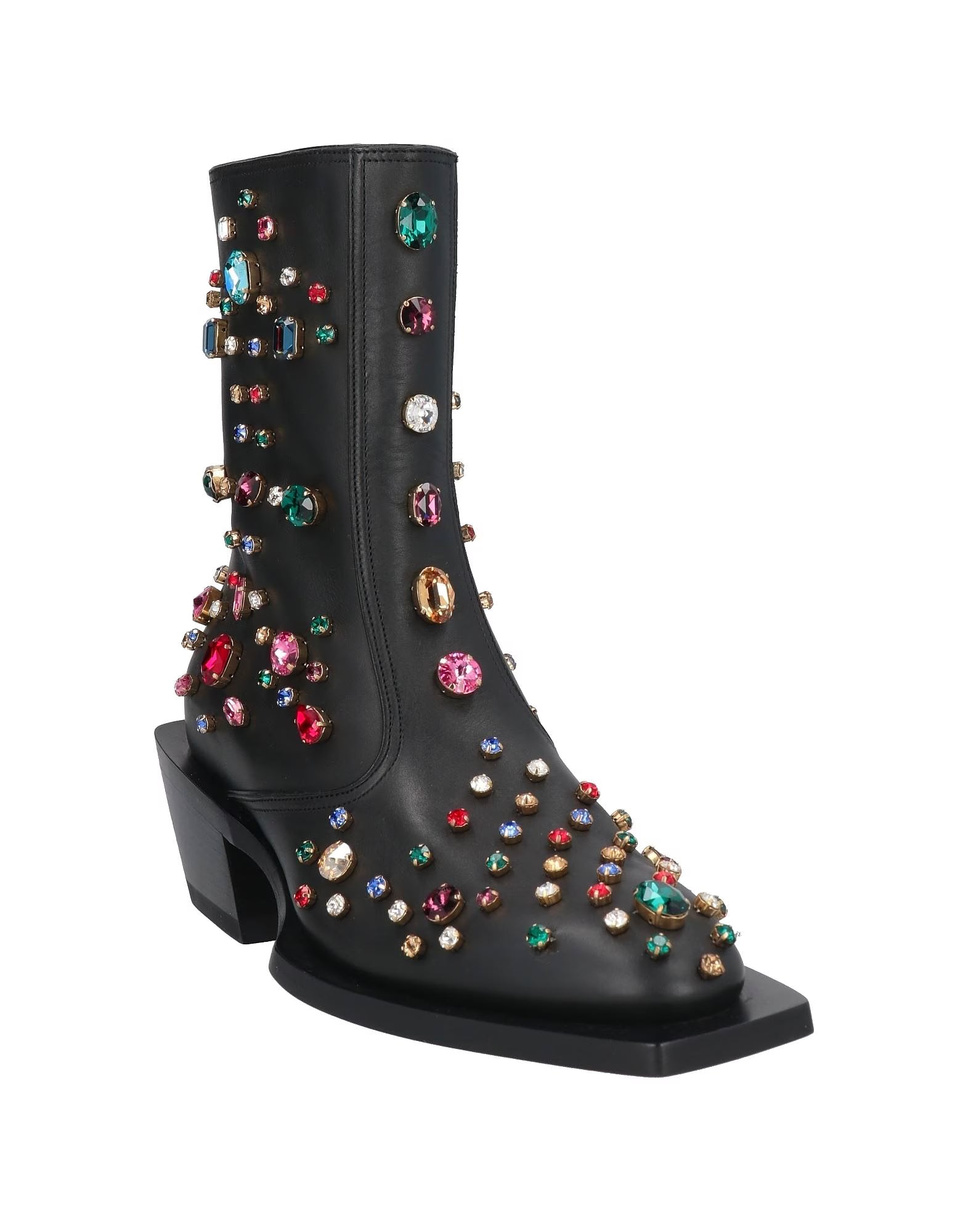 ANKLE BOOTS