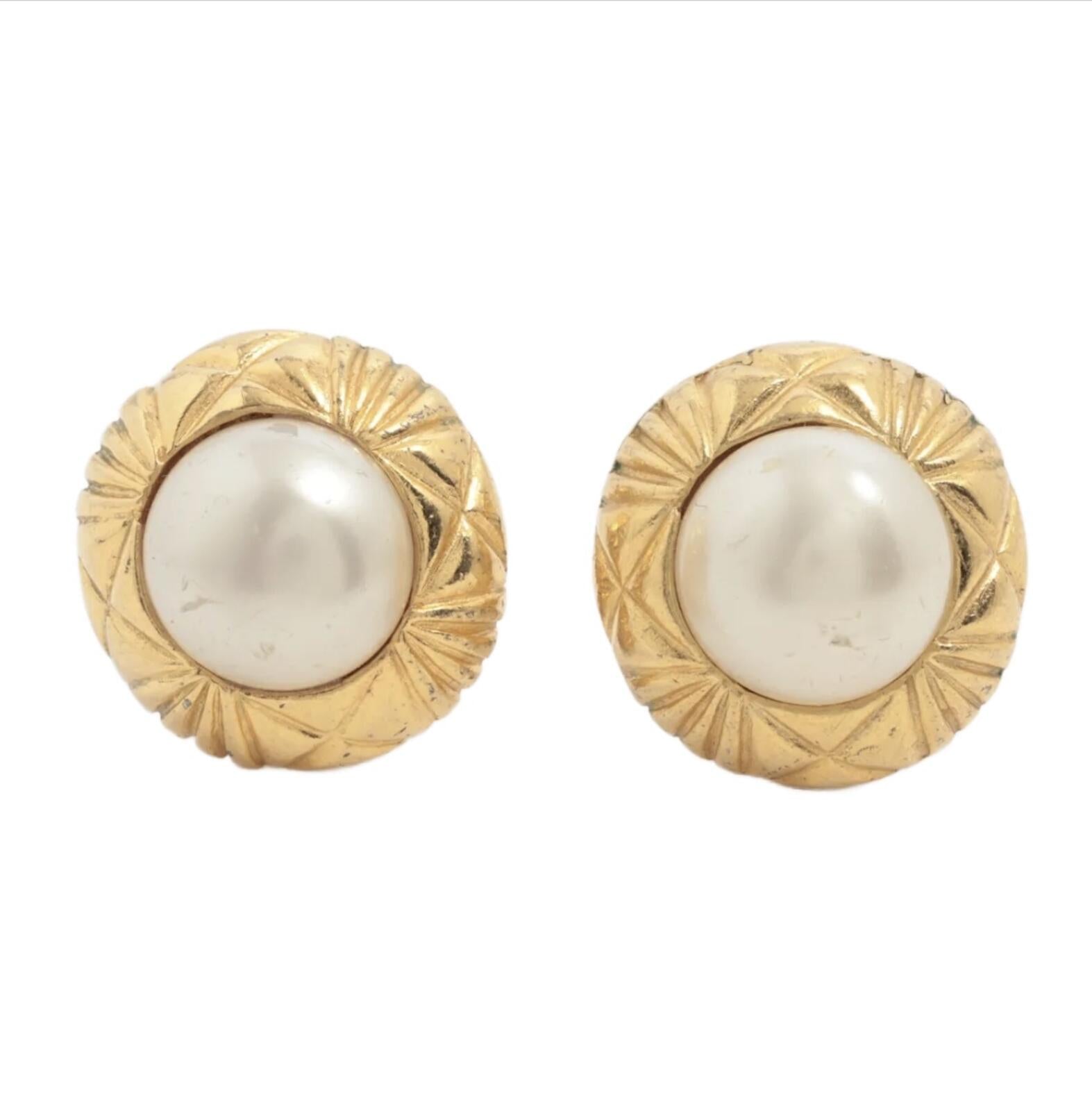 Chanel Vintage Gold Quilted Pearl Clip-On Earrings Made in France | Pre-Loved