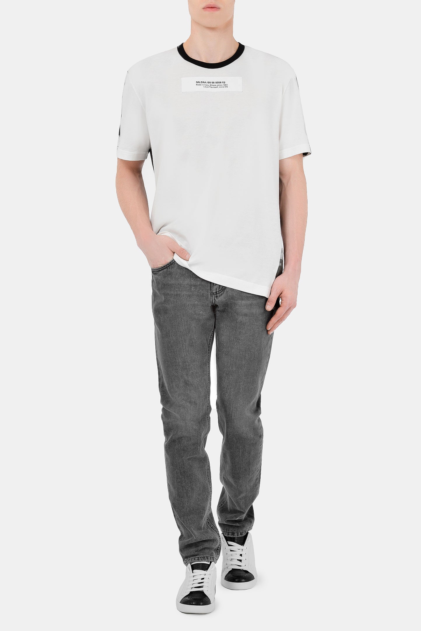 Dolce & Gabbana DG DNA Camouflage-Print Crewneck T-Shirt in white with chest patch detail - Vestir