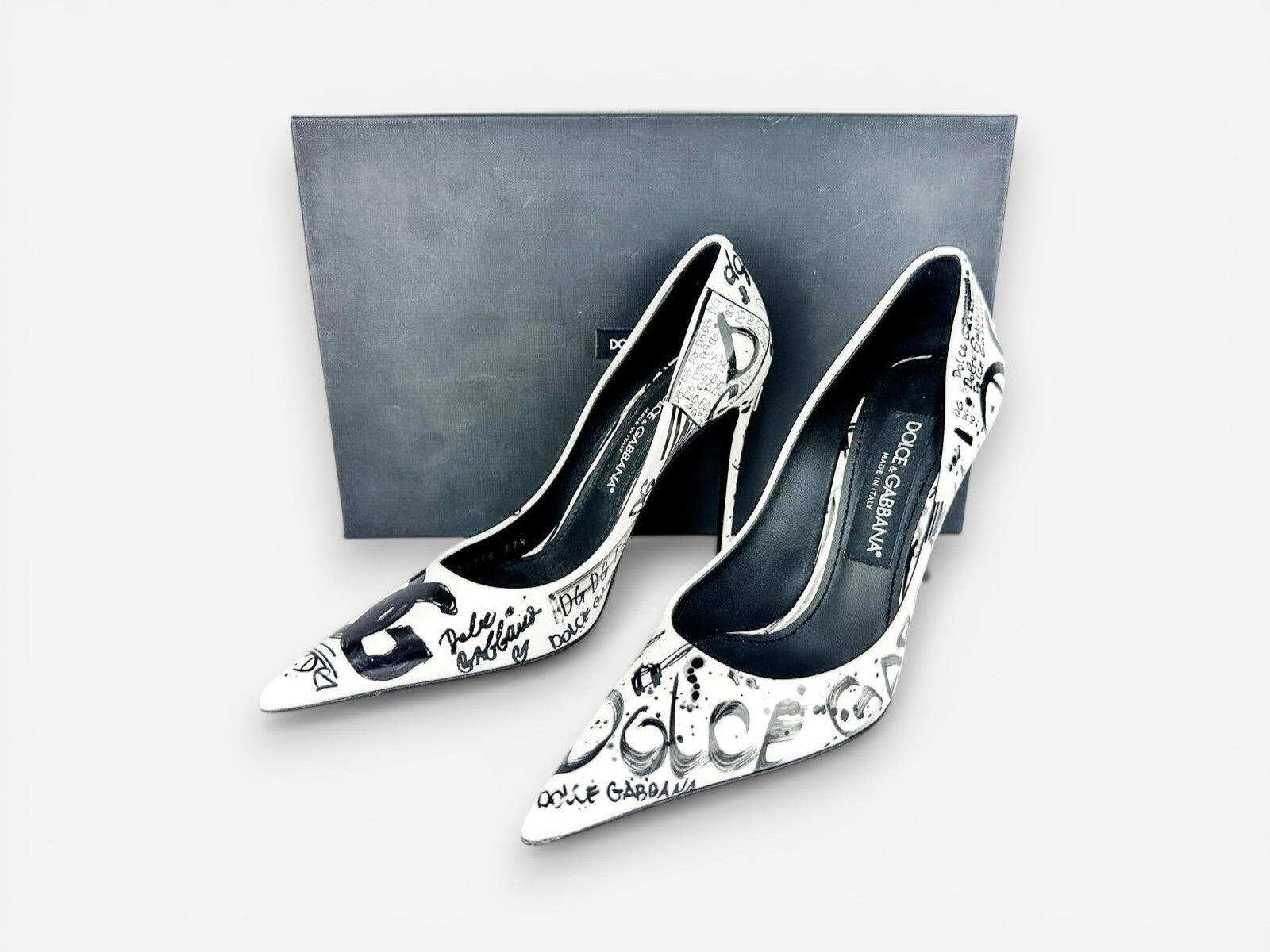 Dolce & Gabbana CD01718 Graffiti Patent Slingback Pump Black White EU 37.5 | NIB