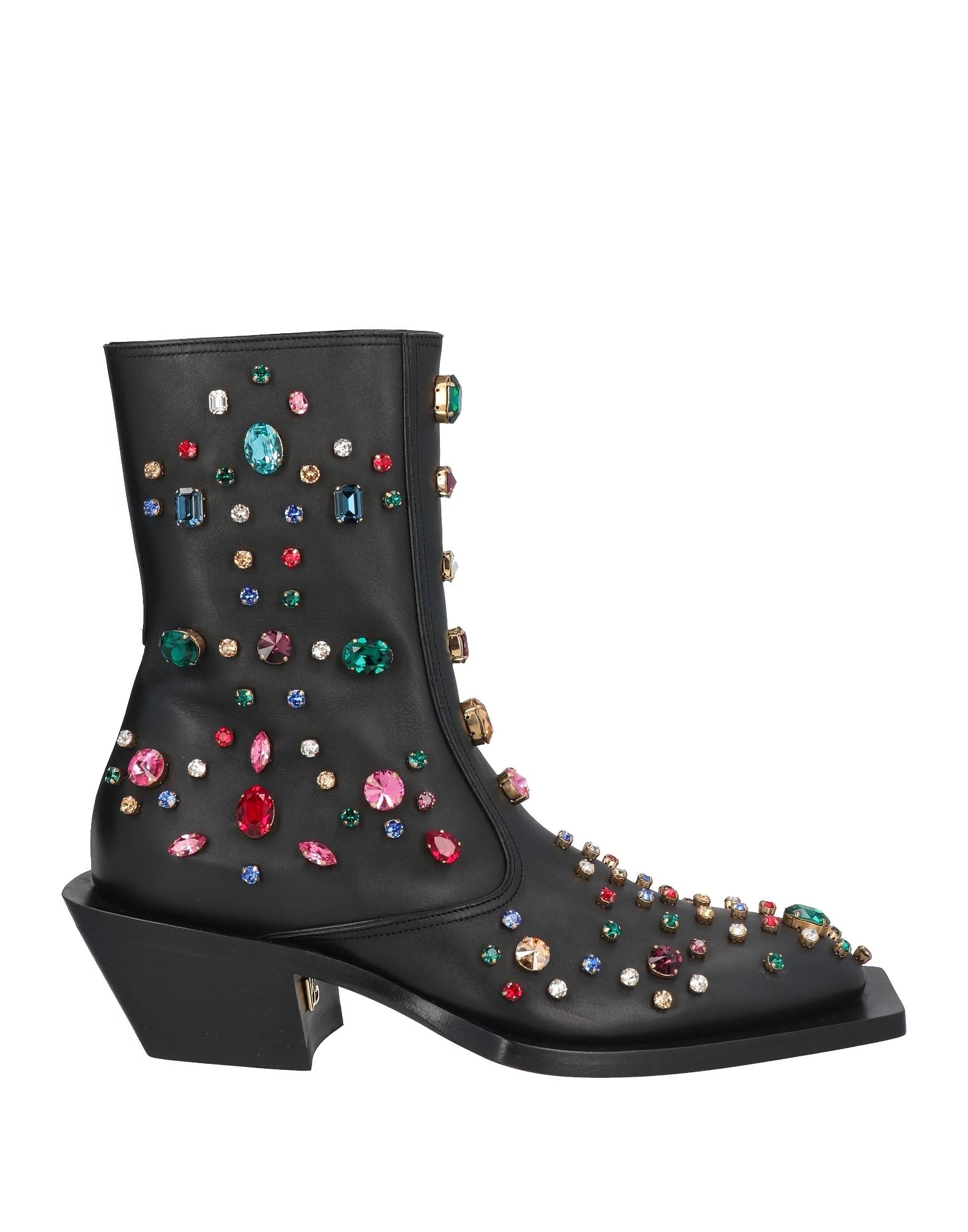 ANKLE BOOTS