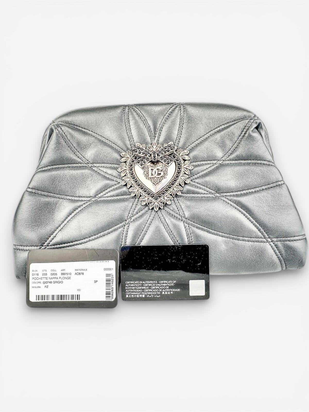 Dolce & Gabbana Devotion Quilted Leather Chain Shoulder Bag Heart Logo Gray – view 9