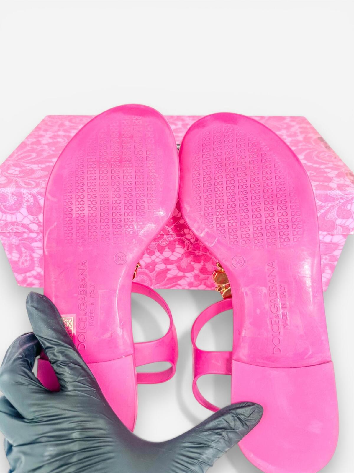 Dolce & Gabbana Dolce & Gabbana Fuchsia Crystal Flat Sandal Lace Print Footbed EU 36 US 6 New - Vestir