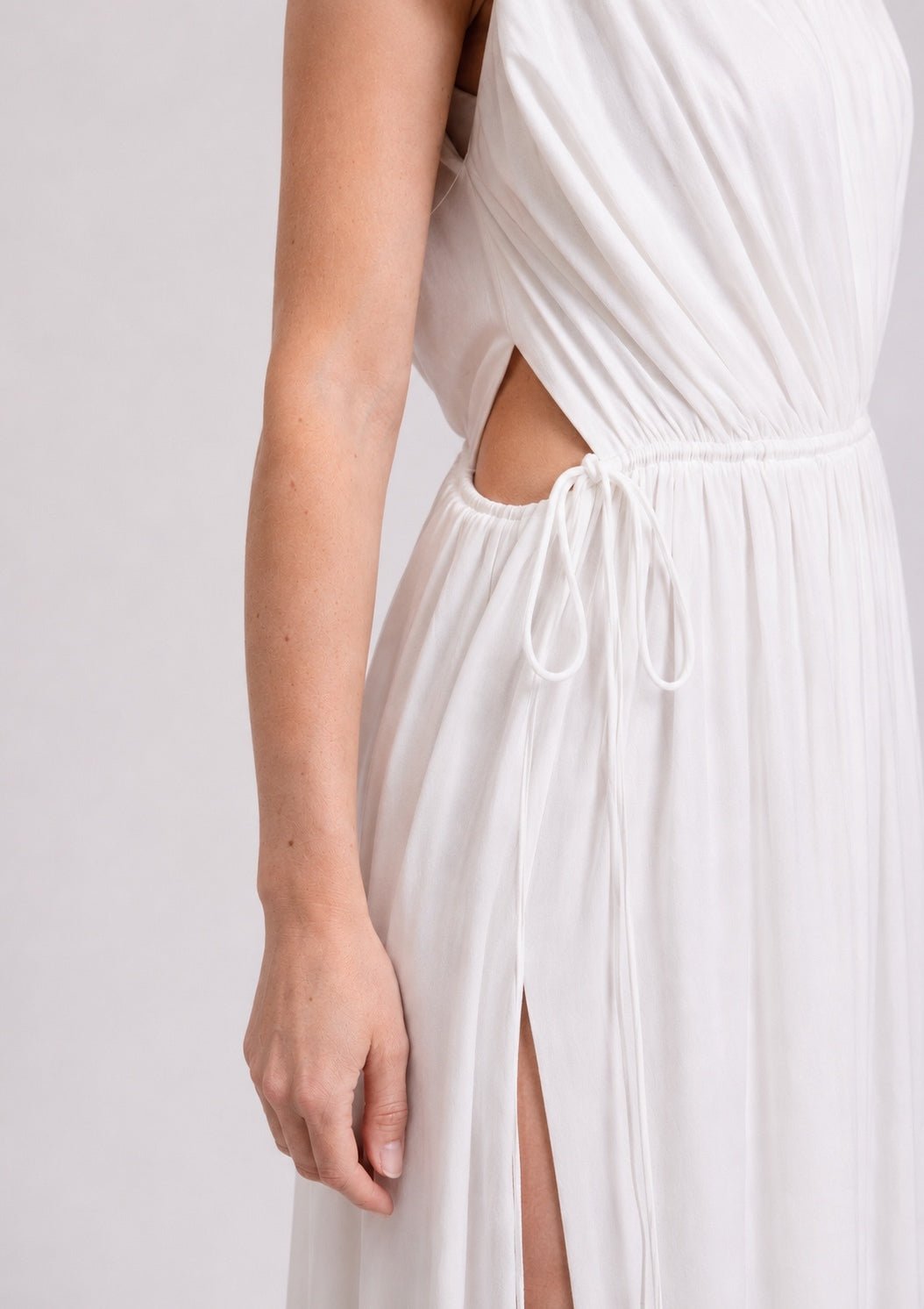 Halston Halston One-Shoulder Draped Cutout Maxi Gown White High Slit US 10 | NWT - Vestir